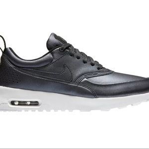 Nike Air Max Thea size 5.5